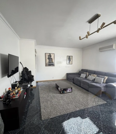 Apartamento T5 para Venda em Santo Antonio dos Olivais