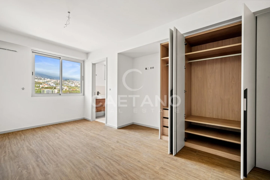 Apartamento T3 para Venda em Camara de Lobos Foto 27