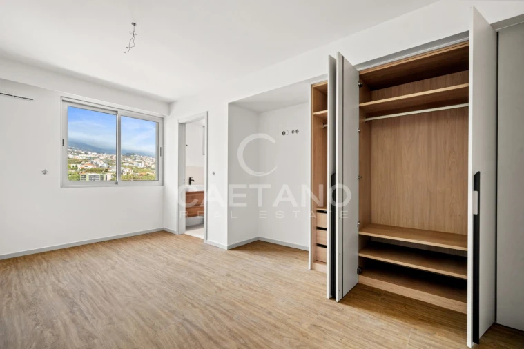 Apartamento T3 para Venda em Camara de Lobos Foto 27