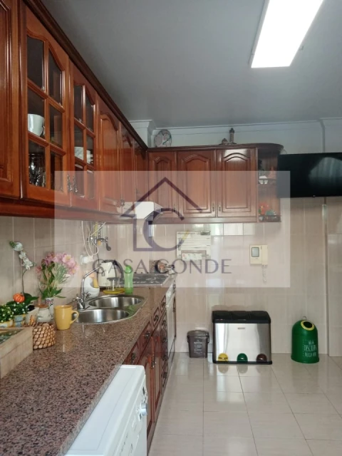 Moradia T4 para Venda em Queluz e Belas