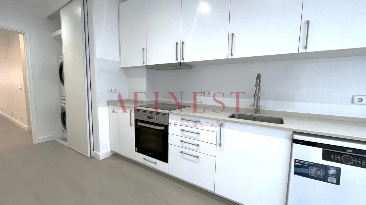 Apartamento T4 para Arrendamento em Campo de Ourique Foto 2