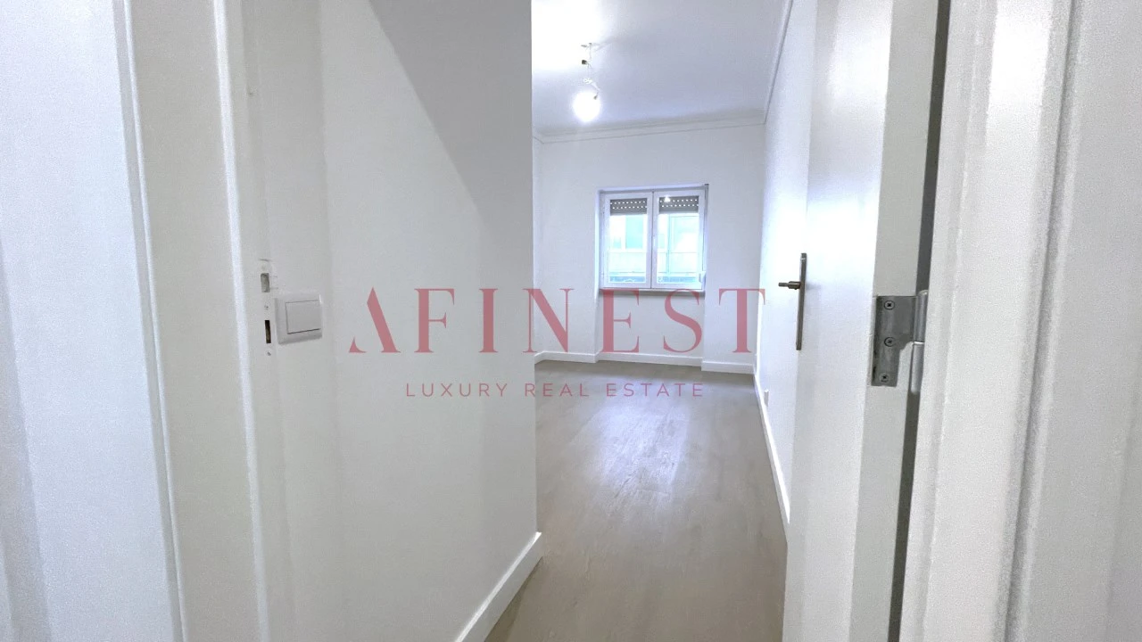 Apartamento T4 para Arrendamento em Campo de Ourique Foto 22