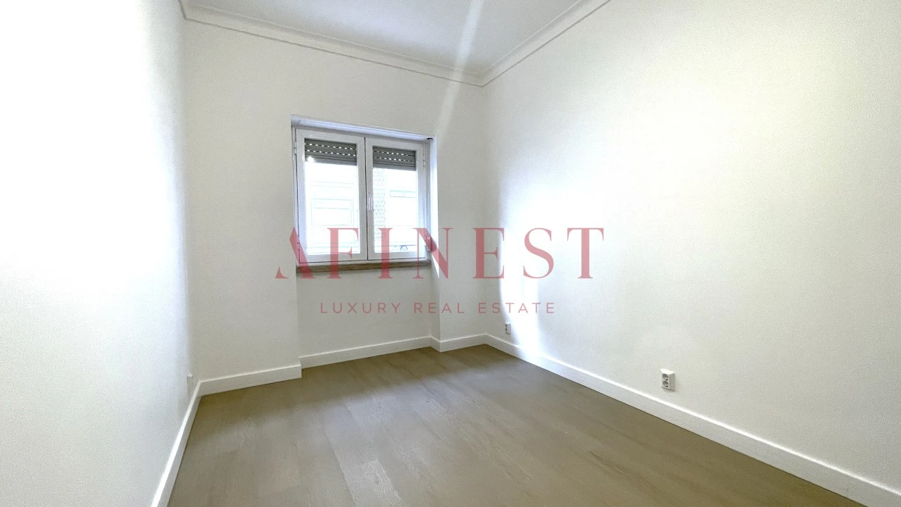 Apartamento T4 para Arrendamento em Campo de Ourique Foto 24