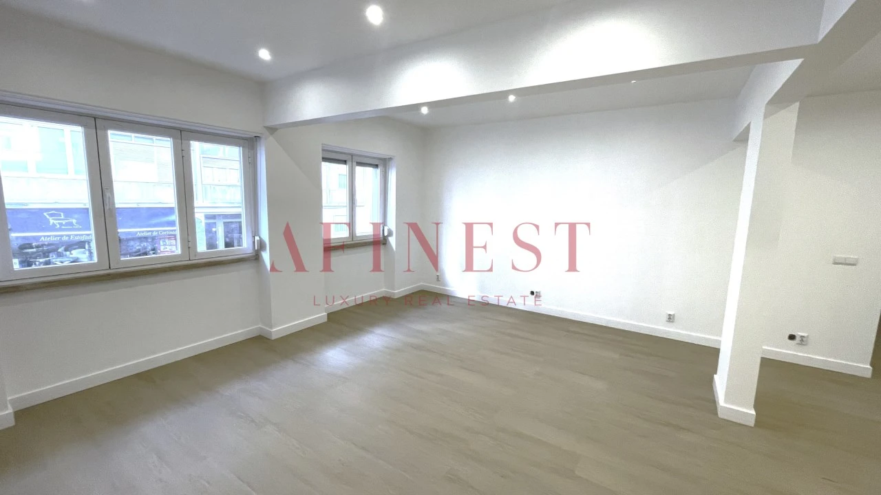 Apartamento T4 para Arrendamento em Campo de Ourique Foto 16