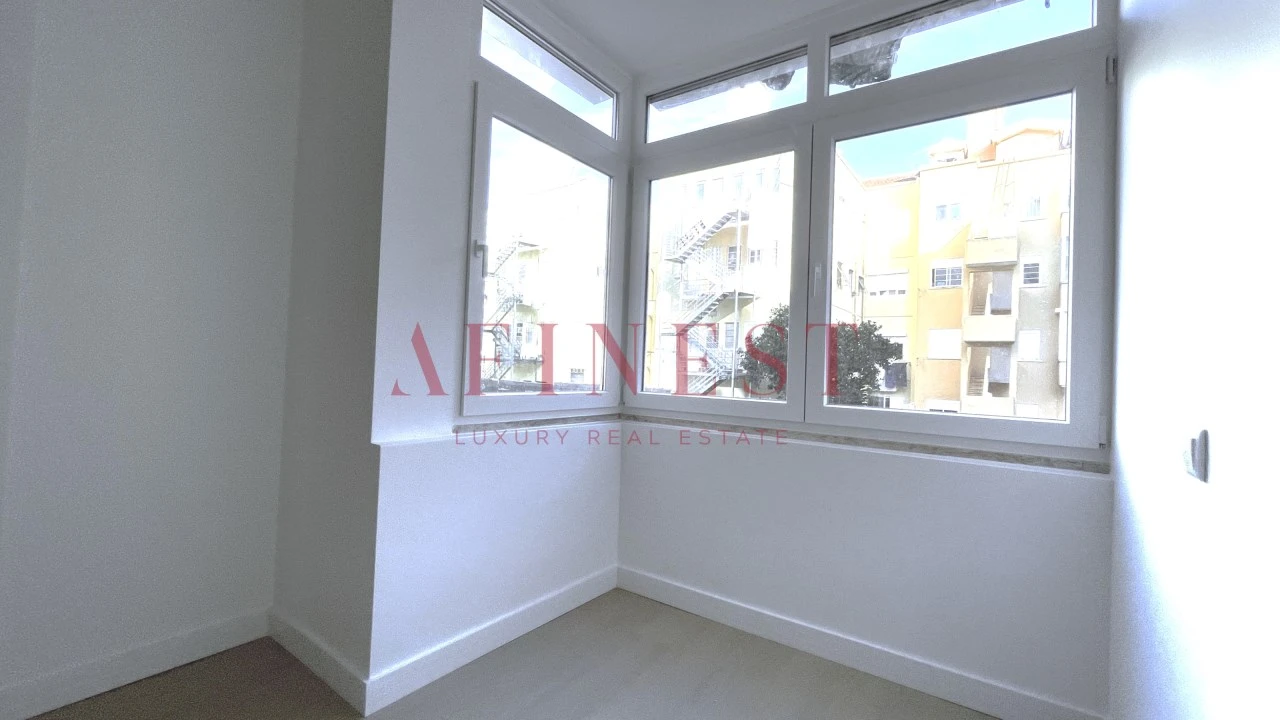 Apartamento T4 para Arrendamento em Campo de Ourique Foto 27