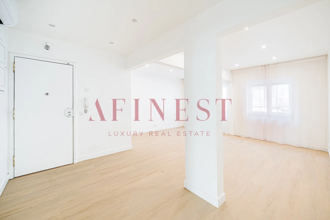 Apartamento T4 para Arrendamento em Campo de Ourique Foto 18