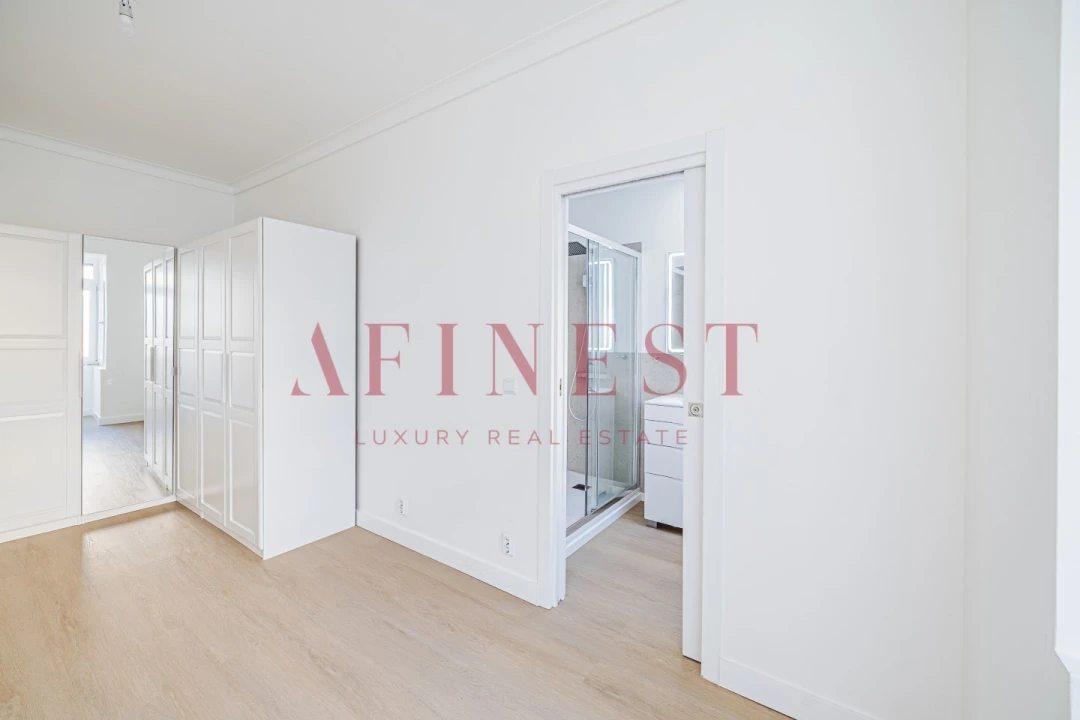 Apartamento T4 para Arrendamento em Campo de Ourique Foto 28