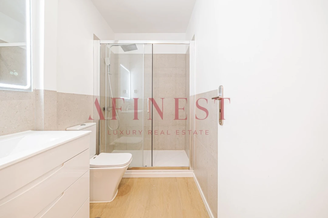 Apartamento T4 para Arrendamento em Campo de Ourique Foto 33
