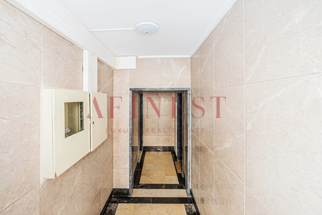 Apartamento T4 para Arrendamento em Campo de Ourique Foto 42
