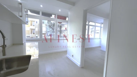 Apartamento T4 para Arrendamento em Campo de Ourique