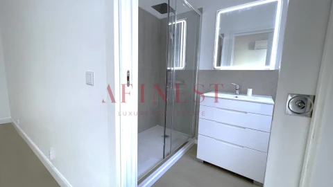 Apartamento T4 para Arrendamento em Campo de Ourique