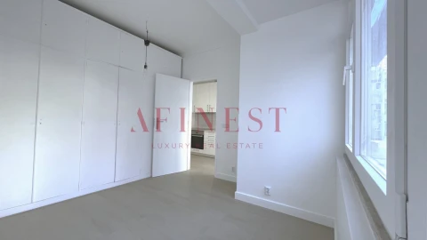 Apartamento T4 para Arrendamento em Campo de Ourique