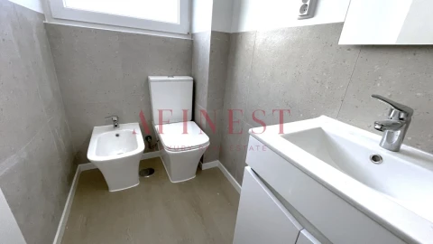 Apartamento T4 para Arrendamento em Campo de Ourique