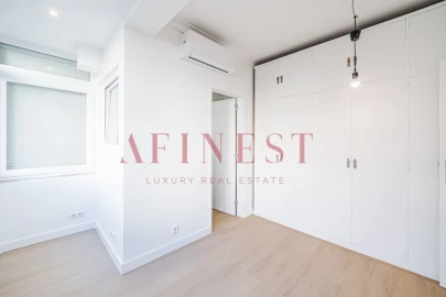 Apartamento T4 para Arrendamento em Campo de Ourique