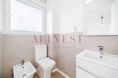 Apartamento T4 para Arrendamento em Campo de Ourique