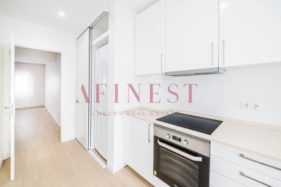 Apartamento T4 para Arrendamento em Campo de Ourique