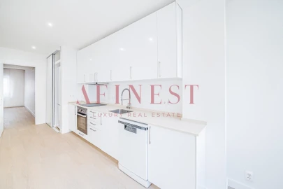 Apartamento T4 para Arrendamento em Campo de Ourique