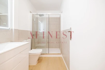 Apartamento T4 para Arrendamento em Campo de Ourique