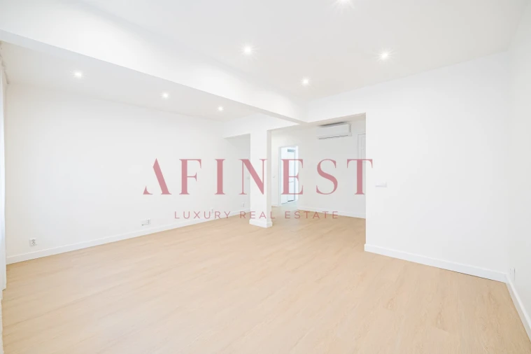 Apartamento T4 para Arrendamento em Campo de Ourique Foto 19