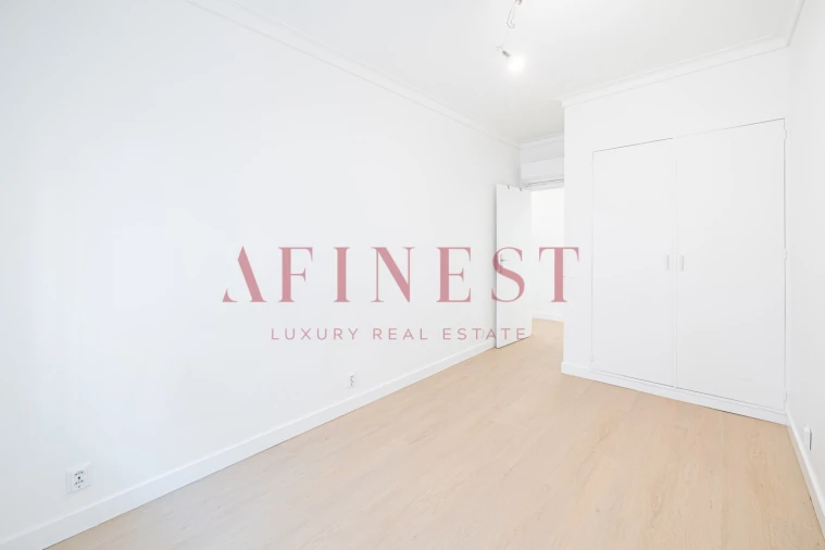 Apartamento T4 para Arrendamento em Campo de Ourique Foto 23