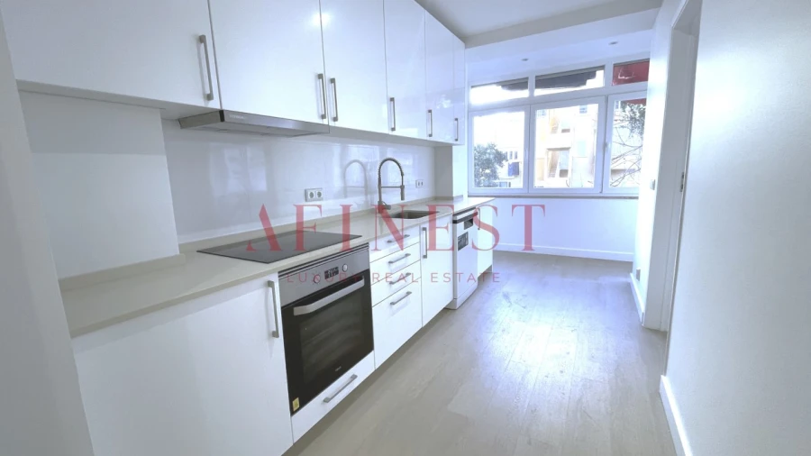 Apartamento T4 para Arrendamento em Campo de Ourique