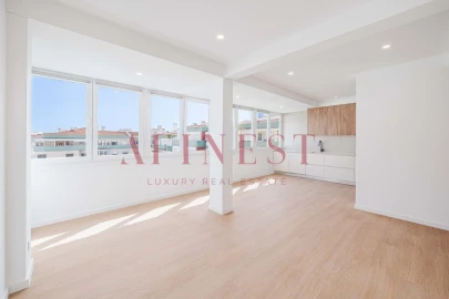 Apartamento T2 para Arrendamento em Oeiras e São Julião da Barra, Paço de Arcos e Caxias