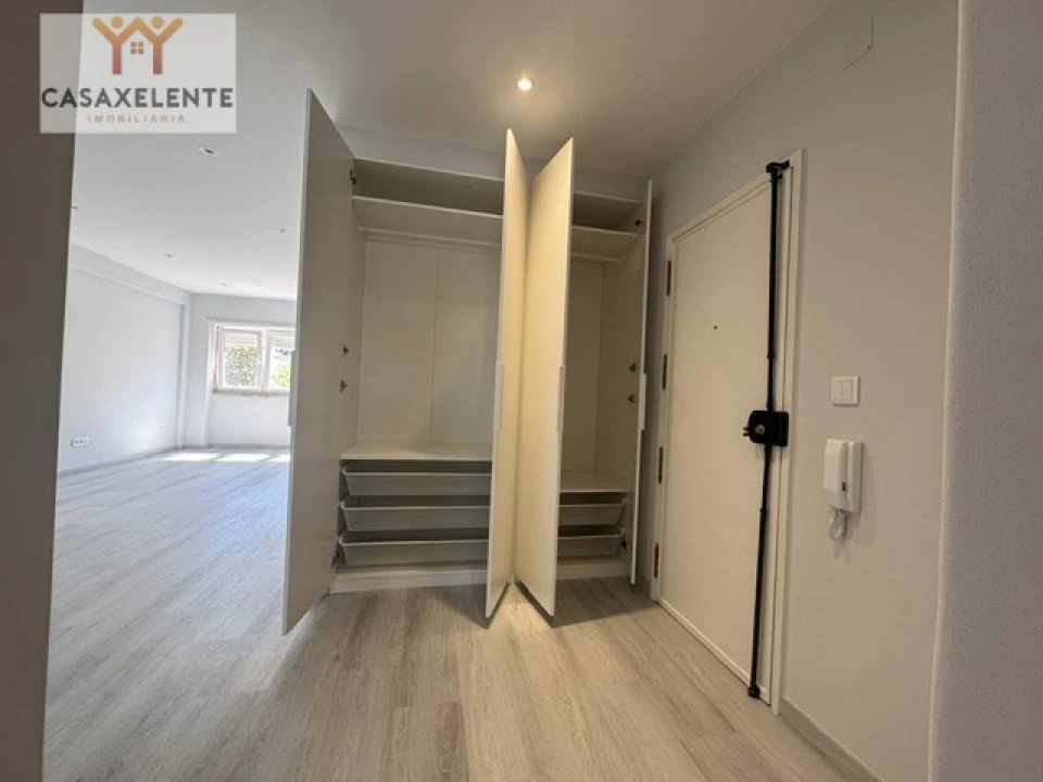 Apartamento T2 para Venda em Odivelas Foto 10