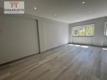 Apartamento T2 para Venda em Odivelas