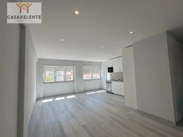 Apartamento T2 para Venda em Odivelas