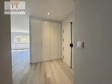 Apartamento T2 para Venda em Odivelas