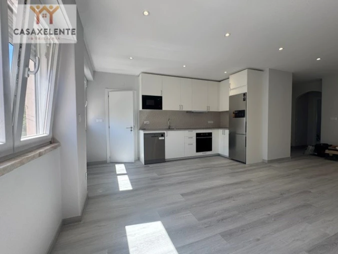 Apartamento T2 para Venda em Odivelas Foto 7