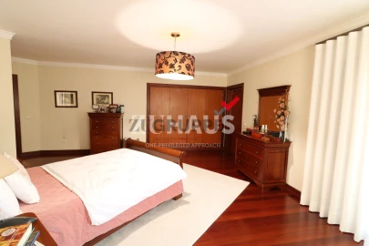 Moradia T4 para Venda em Oliveira do Bairro