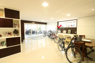 Moradia T4 para Venda em Oliveira do Bairro