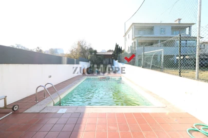 Moradia T4 para Venda em Oliveira do Bairro