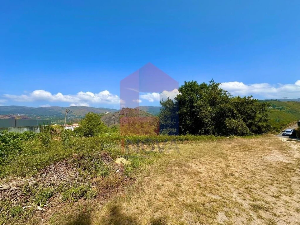 Terreno para Venda em Moimenta Foto 1