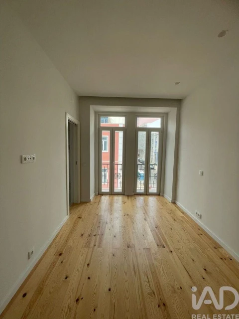 Apartamento T3 para Arrendamento em Santo António