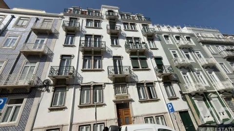 Apartamento T3 para Arrendamento em Santo António