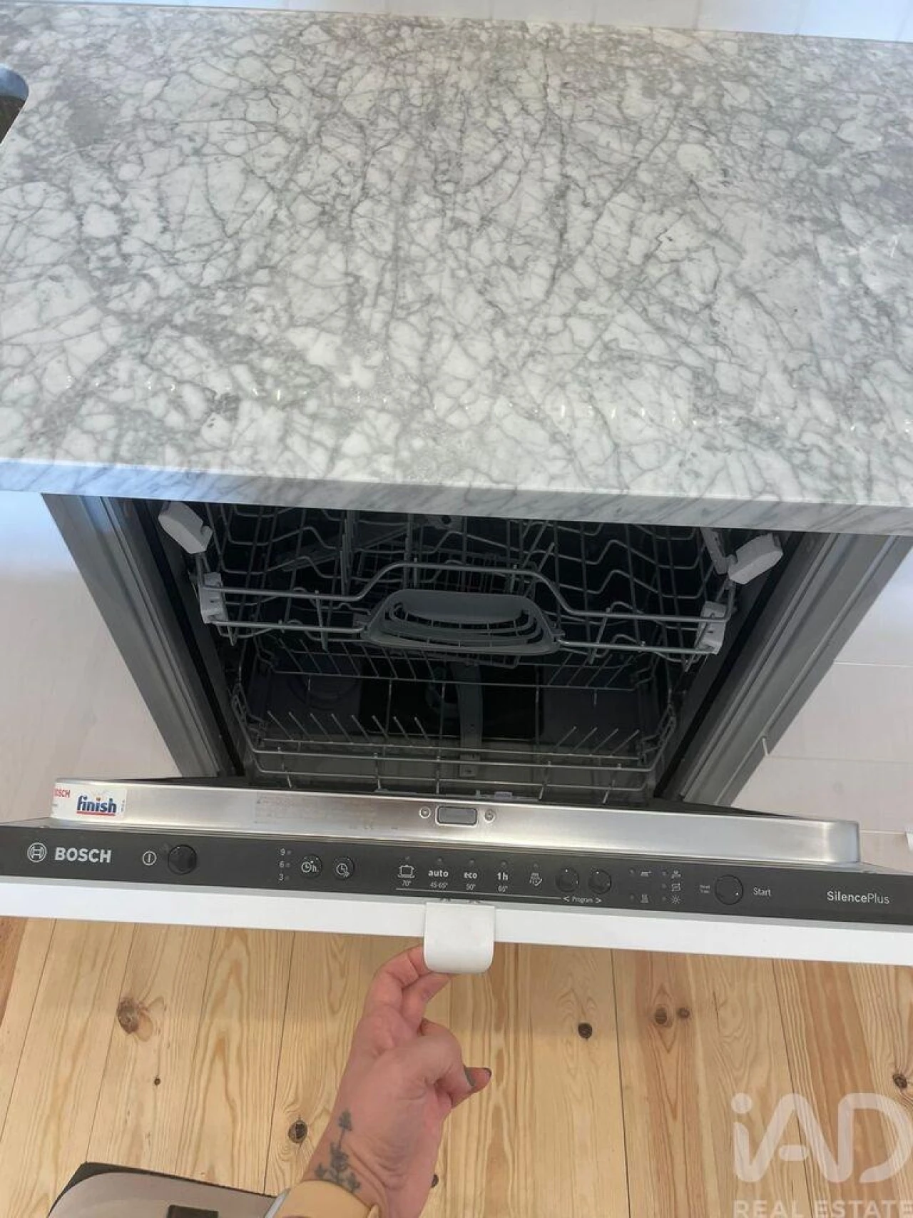 Apartamento T3 para Arrendamento em Santo António Foto 5