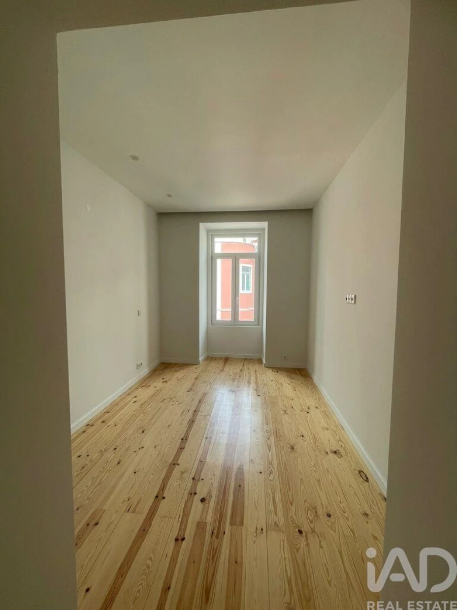 Apartamento T3 para Arrendamento em Santo António Foto 12