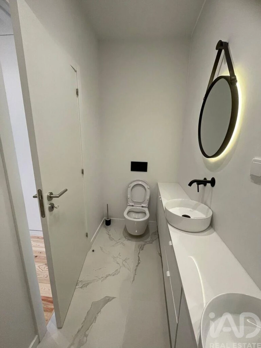 Apartamento T3 para Arrendamento em Santo António Foto 17