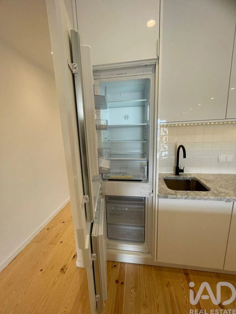 Apartamento T3 para Arrendamento em Santo António Foto 4