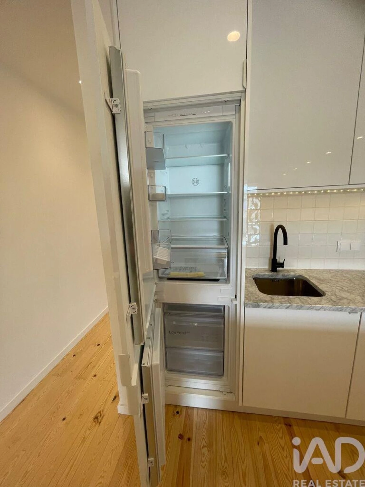 Apartamento T3 para Arrendamento em Santo António Foto 4