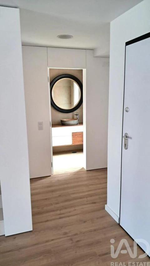Moradia T4 para Venda em Charneca de Caparica e Sobreda