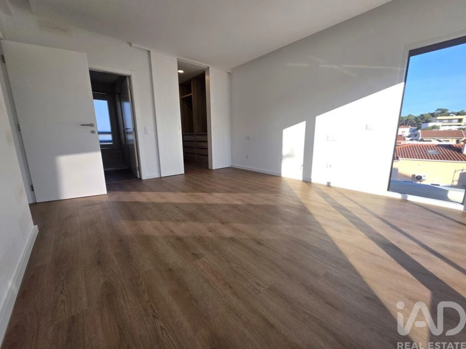 Moradia T4 para Venda em Charneca de Caparica e Sobreda Foto 16