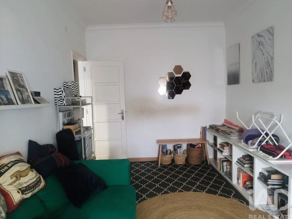 Apartamento T2 para Venda em Queluz e Belas Foto 5