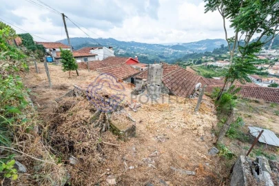 Moradia T3 para Venda em Souselo
