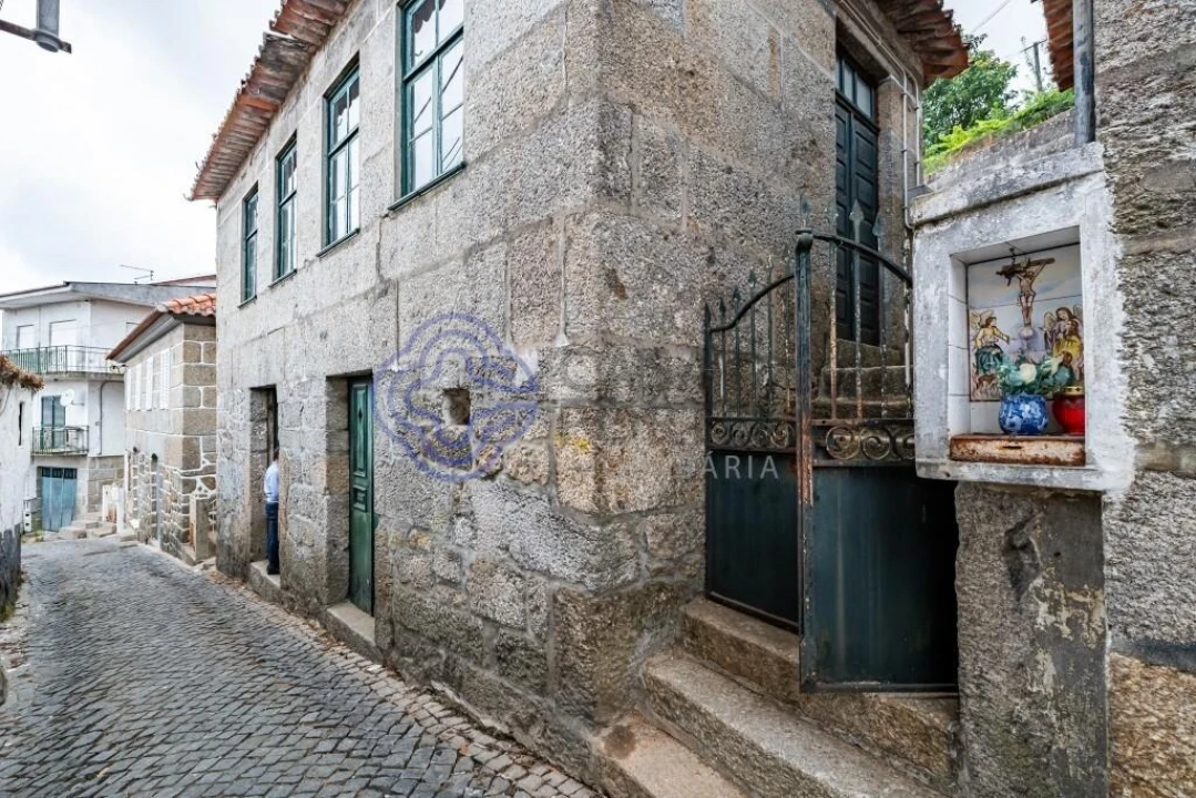 Moradia T3 para Venda em Souselo Foto 10