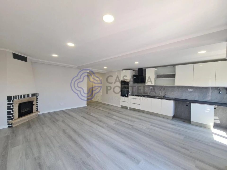 Apartamento T4 para Venda em Amora Foto 18