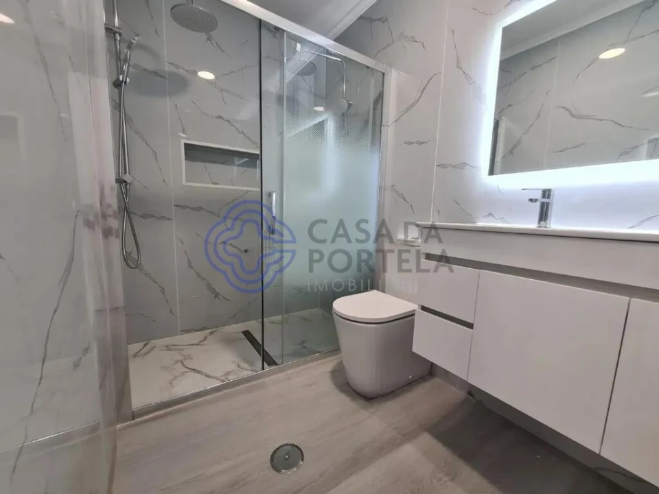 Apartamento T4 para Venda em Amora Foto 33