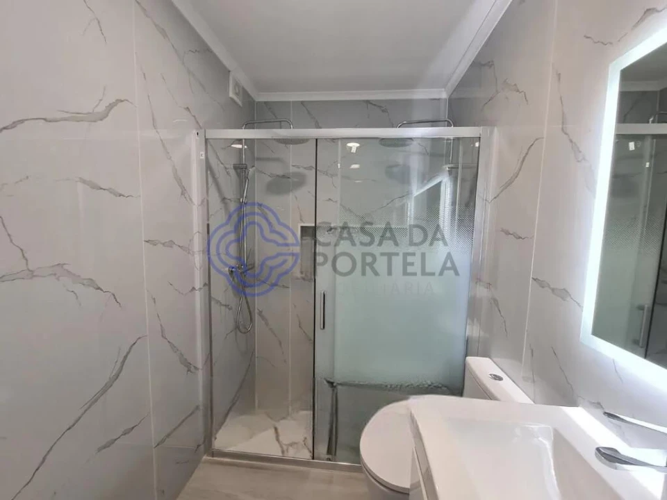 Apartamento T4 para Venda em Amora Foto 36